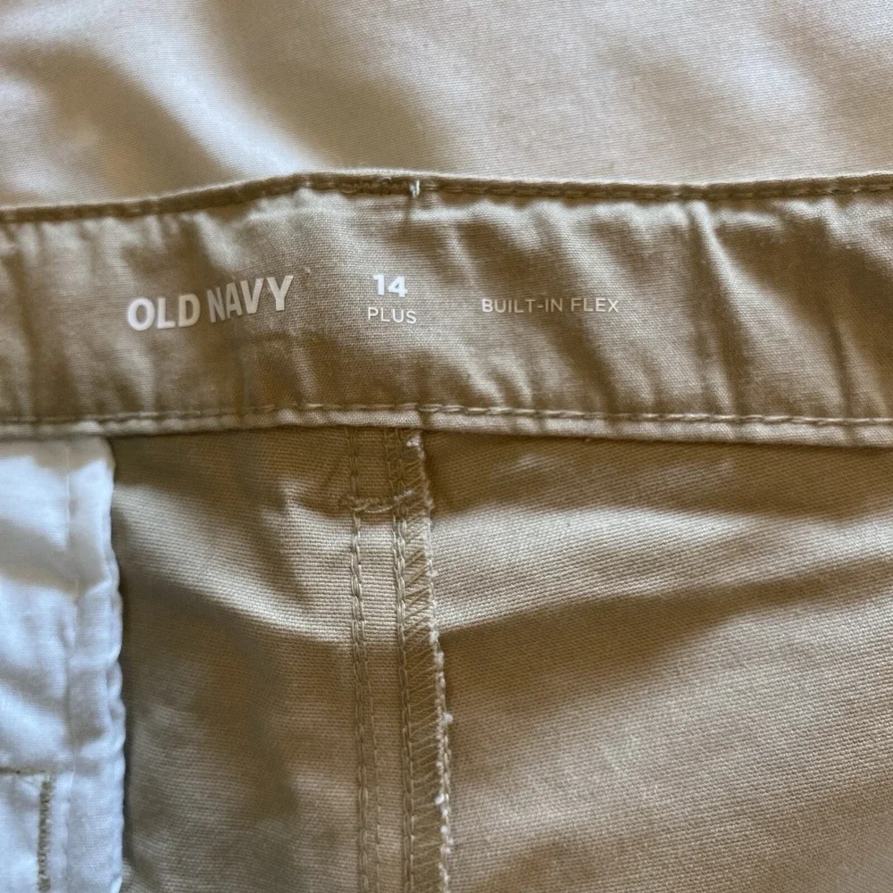 NEW Old Navy Girl's Khaki Built‎ In Flex Bermuda Chino Style Shorts Size 14 Plus